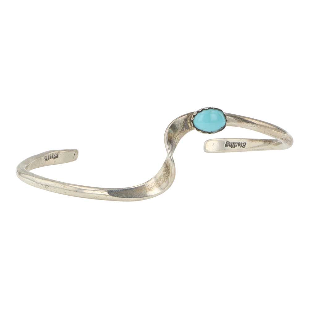 Navajo Kingman Tuurqoise Cuff Bracelet: Sterling Silver | Genuine Kingman Turquoise | Navajo Kingman Tuurqoise Cuff Bracelet | Navajo Native American Southwest Indian Jewelry | Good (no breaks or damages) | Approximate Weight: 7Grams | Brac