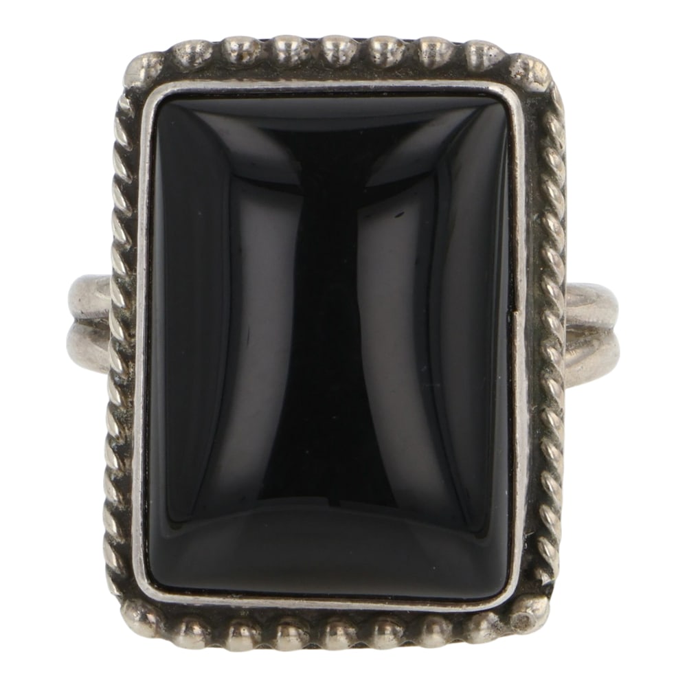 Navajo Black Onyx Ring: Sterling Silver | Genuine Black Onyx | Navajo Black Onyx Ring | Navajo Native American Southwest Indian Jewelry | Good (no breaks or damages) | Approximate Weight: 6 Grams | Ring: 8 size, .75" x .5" f