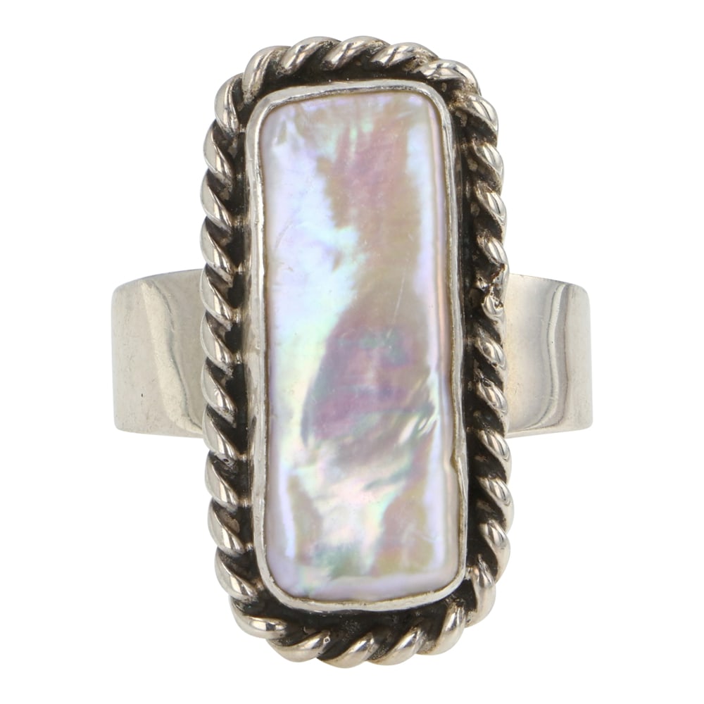 Navajo Mother of Pearl Rectangle Ring: Sterling Silver | Genuine Mother of Pearl | Navajo Mother of Pearl Rectangle Ring | Navajo Native American Southwest Indian Jewelry | Good (no breaks or damages) | Approximate Weight: 9 Grams | Ring: 