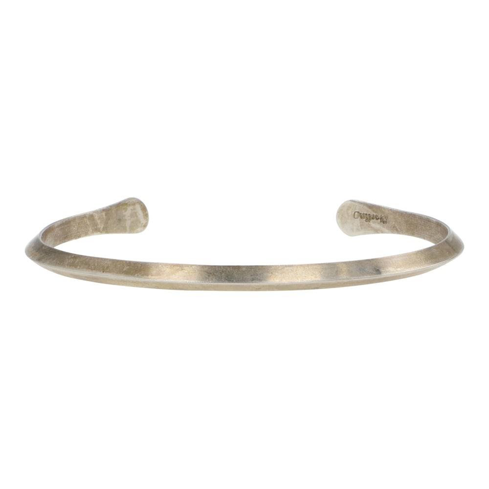 Vintage Navajo Plain Silver Triangle Wire Cuff Bracelet: Sterling Silver | | Vintage Navajo Plain Silver Triangle Wire Cuff Bracelet | Navajo Native American Southwest Indian Jewelry | Good (no breaks or damages) | Approximate Weight: 9 Grams | Bracelet: 5.