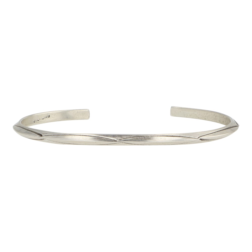 Navajo Plain Silver Cuff Bracelet: Sterling Silver | | Navajo Plain Silver Cuff Bracelet | Navajo Native American Southwest Indian Jewelry | Good (no breaks or damages) | Approximate Weight: 7 Grams | Bracelet: 5.25" inner, 1" gap, 6.2