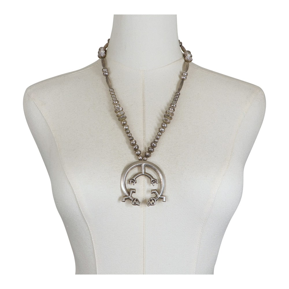 Vintage Navajo Plain Silver Sandcast Naja Necklace: Sterling Silver | | Vintage Navajo Plain Silver Sandcast Naja Necklace | Navajo Native American Southwest Indian Jewelry | Good (no breaks or damages) | Approximate Weight: 54 Grams | Necklace: 24"