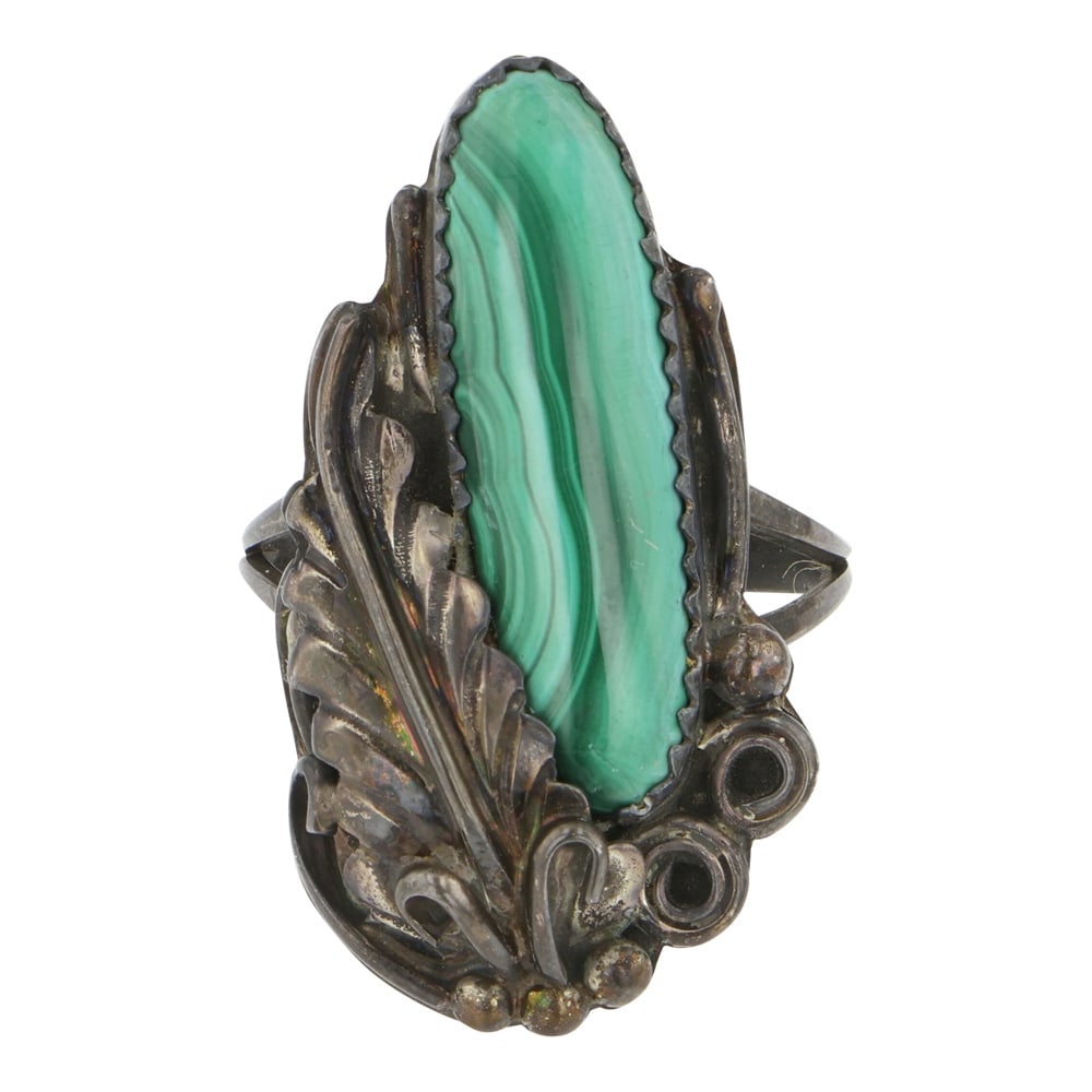 Vintage Navajo Malachite Ring: Sterling Silver | Genuine Malachite | Vintage Navajo Malachite Ring | Navajo Native American Southwest Indian Jewelry | Good (no breaks or damages) | Approximate Weight: 5 Grams | Ring: 7.5 size,