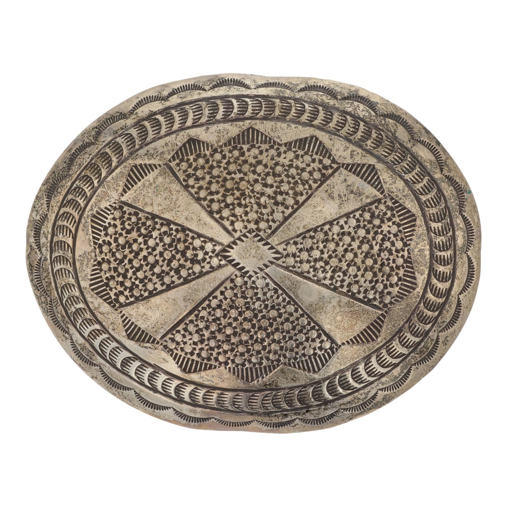 Vintage Navajo Plain Silver Belt Buckle: Sterling Silver | | Vintage Navajo Plain Silver Belt Buckle | Navajo Native American Southwest Indian Jewelry | Good (no breaks or damages) | Approximate Weight: 28 Grams | Buckle: 3" x 2.25" | Signed