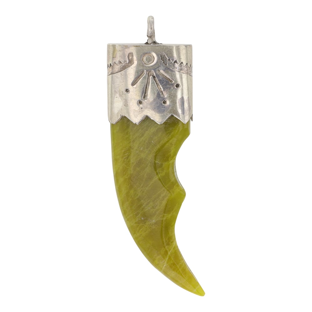 Navajo Carved Serpentine Claw Pendant: Sterling Silver | Genuine Serpentine | Navajo Carved Serpentine Claw Pendant | Navajo Native American Southwest Indian Jewelry | Good (no breaks or damages) | Approximate Weight: 11 Grams | Pendant: 2