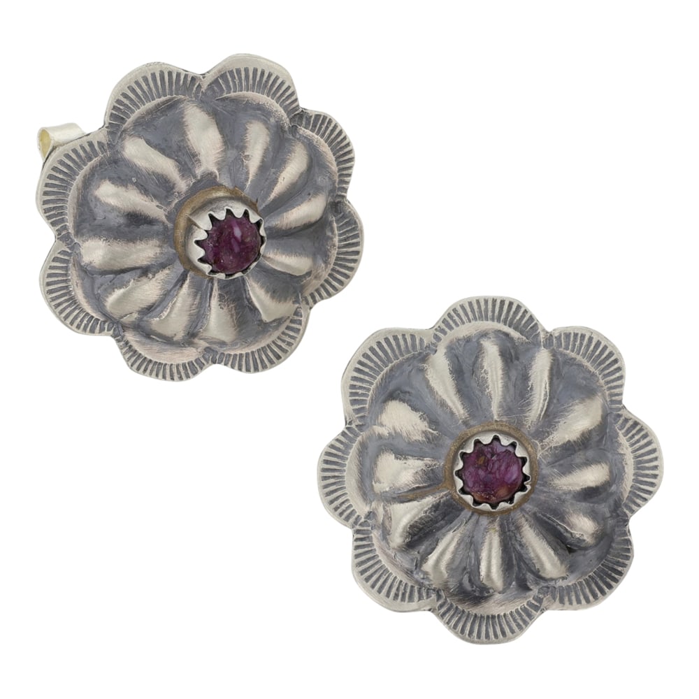 Navajo Spiny Oyster Stamp Work Earrings: Sterling Silver | Genuine Spiny Oyster | Navajo Spiny Oyster Stamp Work Earrings | Navajo Native American Southwest Indian Jewelry | Good (no breaks or damages) | Approximate Weight: 3 Grams | Earring