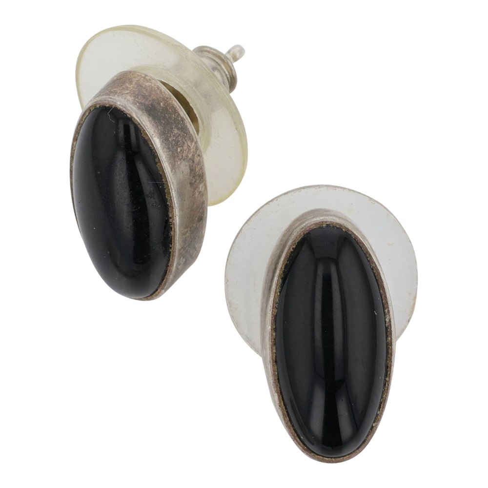 Vintage Navajo Black Onyx Earrings: Sterling Silver | Genuine Black Onyx | Vintage Navajo Black Onyx Earrings | Navajo Native American Southwest Indian Jewelry | Good (no breaks or damages) | Approximate Weight: 3 Grams | Earrings: .5" 