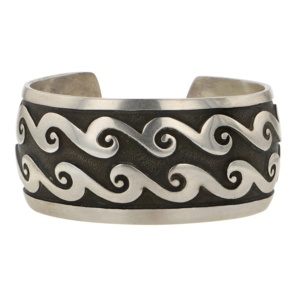 Vintage Plain Silver Hopi Cuff Bracelet: Sterling Silver | | Vintage Plain Silver Hopi Cuff Bracelet | Hopi Native American Southwest Indian Jewelry | Good (no breaks or damages) | Approximate Weight: 49 Grams | Bracelet: 5.75" inner, .75" g