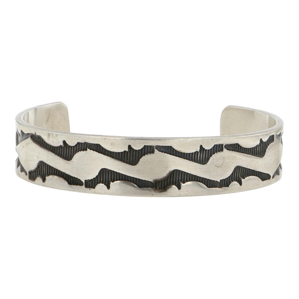 Navajo Plain Silver Deep Stamp-Work Men's Bracelet: Sterling Silver | | Navajo Plain Silver Deep Stamp-Work Men's Bracelet | Navajo Native American Southwest Indian Jewelry | Good (no breaks or damages) | Approximate Weight: 32 Grams | Bracelet: 5.25" 