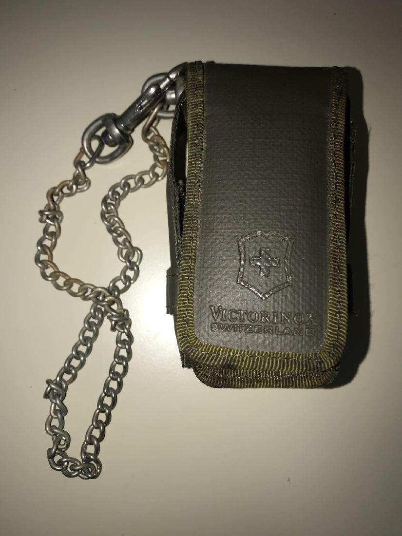 Swiss Army Knife & Carrying Case Set