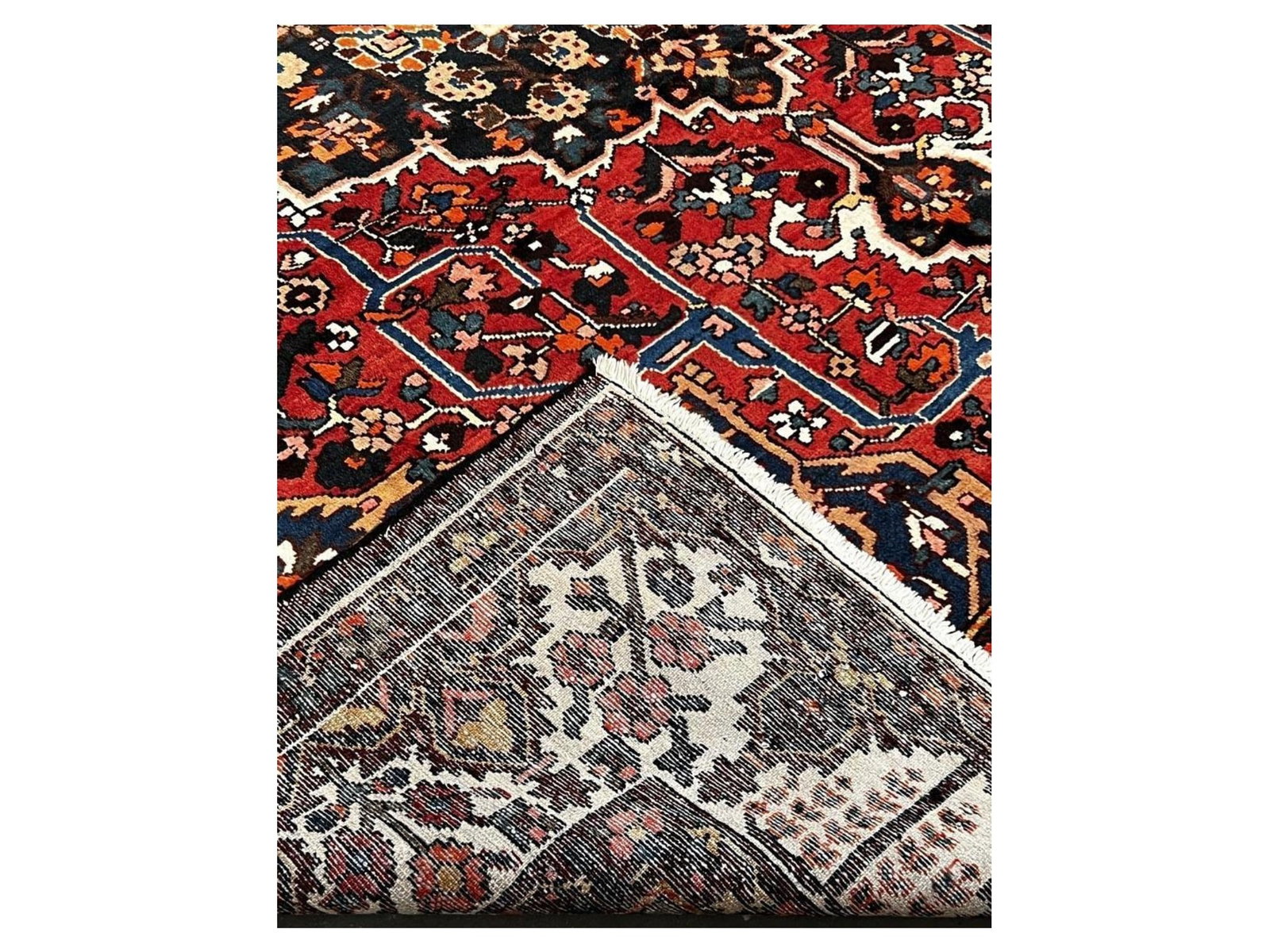 $8,985 - Brick Red Medallion Persian Bakhtiari Carpet, Hand-Knotted Wool, 9'9" x 12'0" - 2