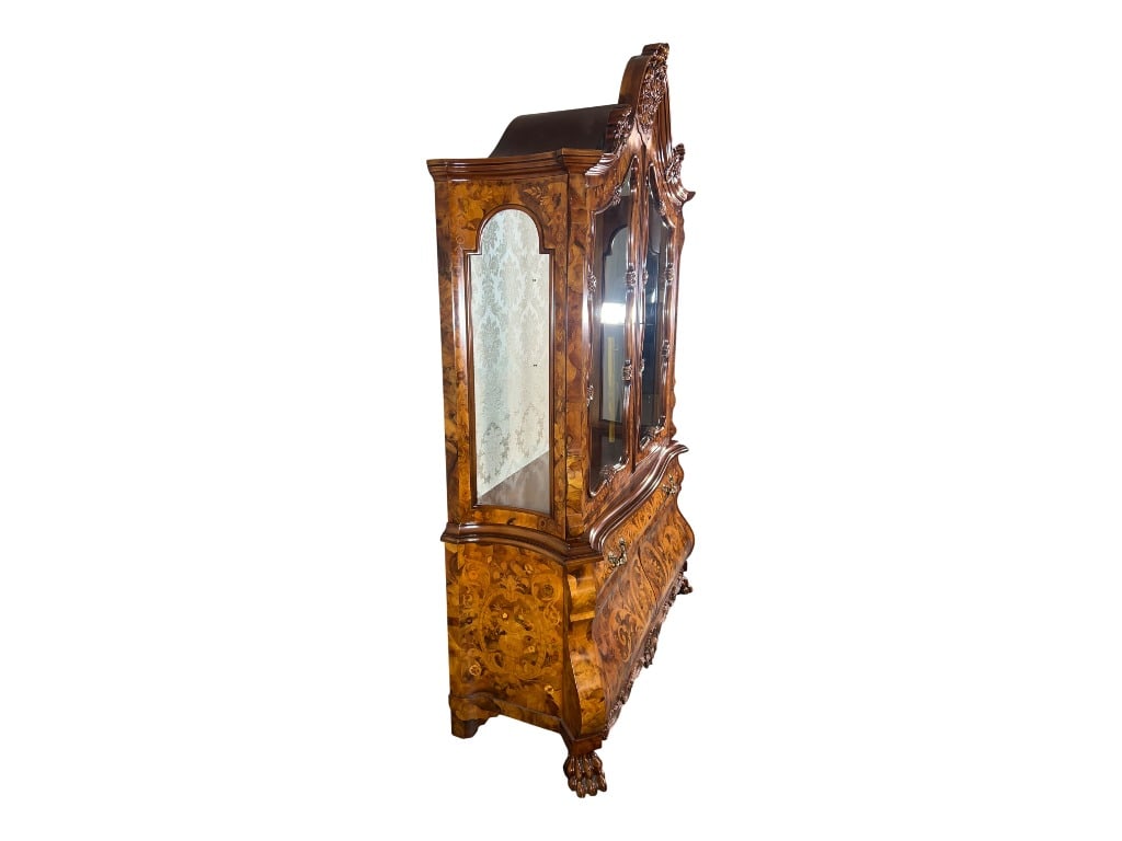 $32,000 Spectacular Italian Marquetry Bombé Display Cabinet Vitrine, Gallery Collection, A Gran - 7
