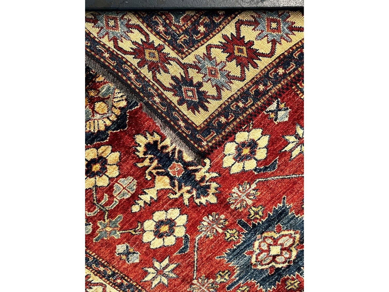 $1,690 - Geometric Scatter Rug, Kazak Design, Hand-Knotted Wool, 4'0" x 5'8" - 2