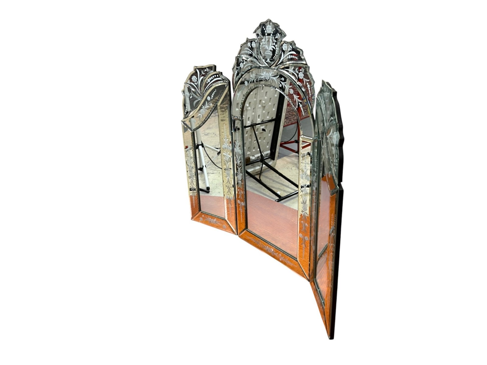 Mirror Venetian Style Etched Glass Three Panel Vanity Mirror, 28 x 25 - 2