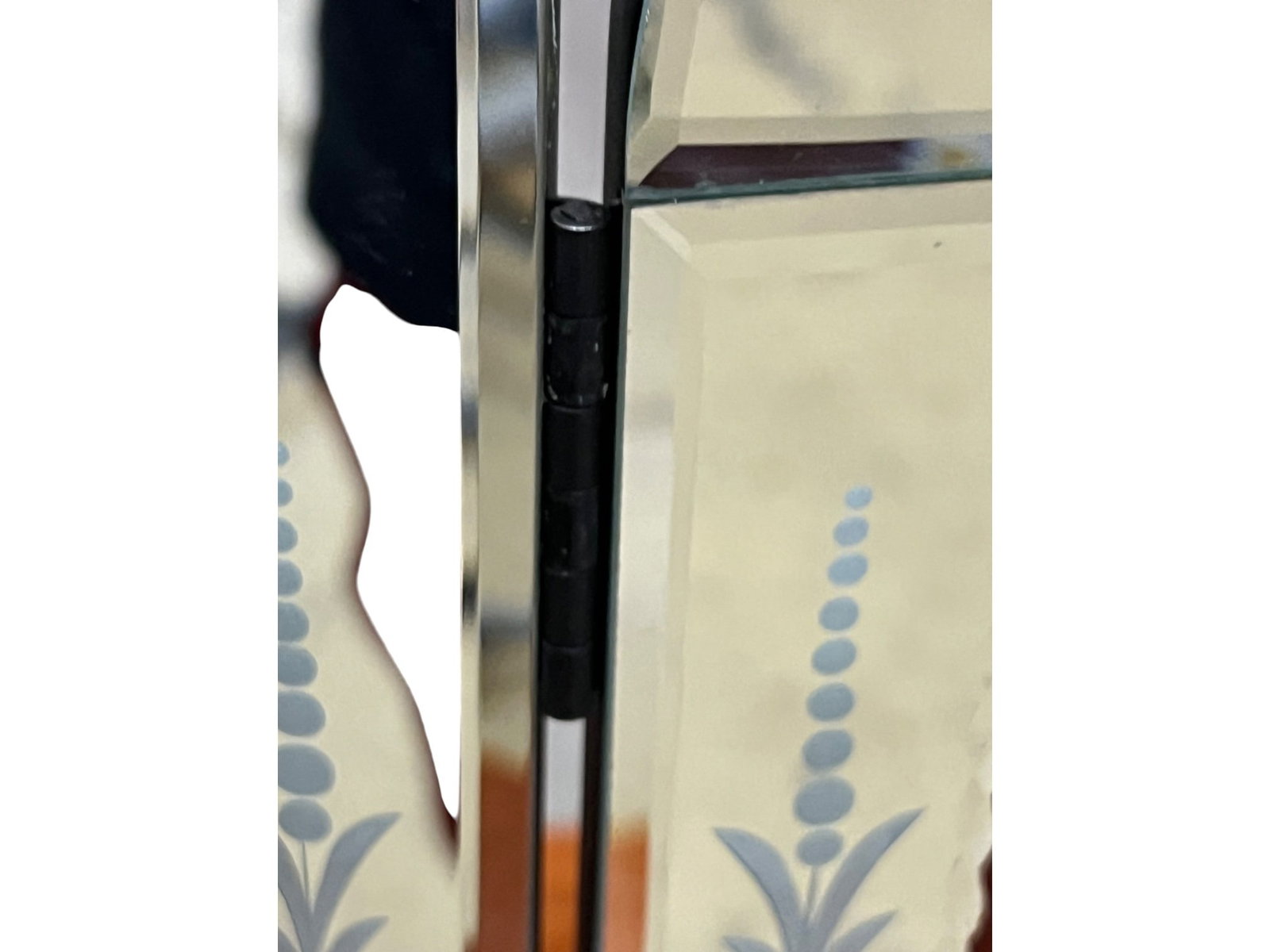 Mirror Venetian Style Etched Glass Three Panel Vanity Mirror, 28 x 25 - 4