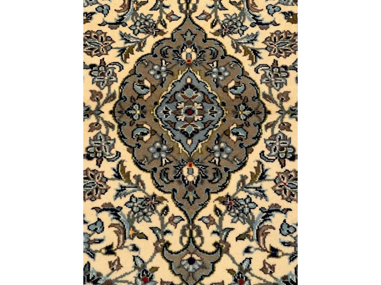 $1,760 - Ivory Ground Medallion Persian Kashan Rug, Hand-Knotted Wool, 2'9" x 4'0" - 2
