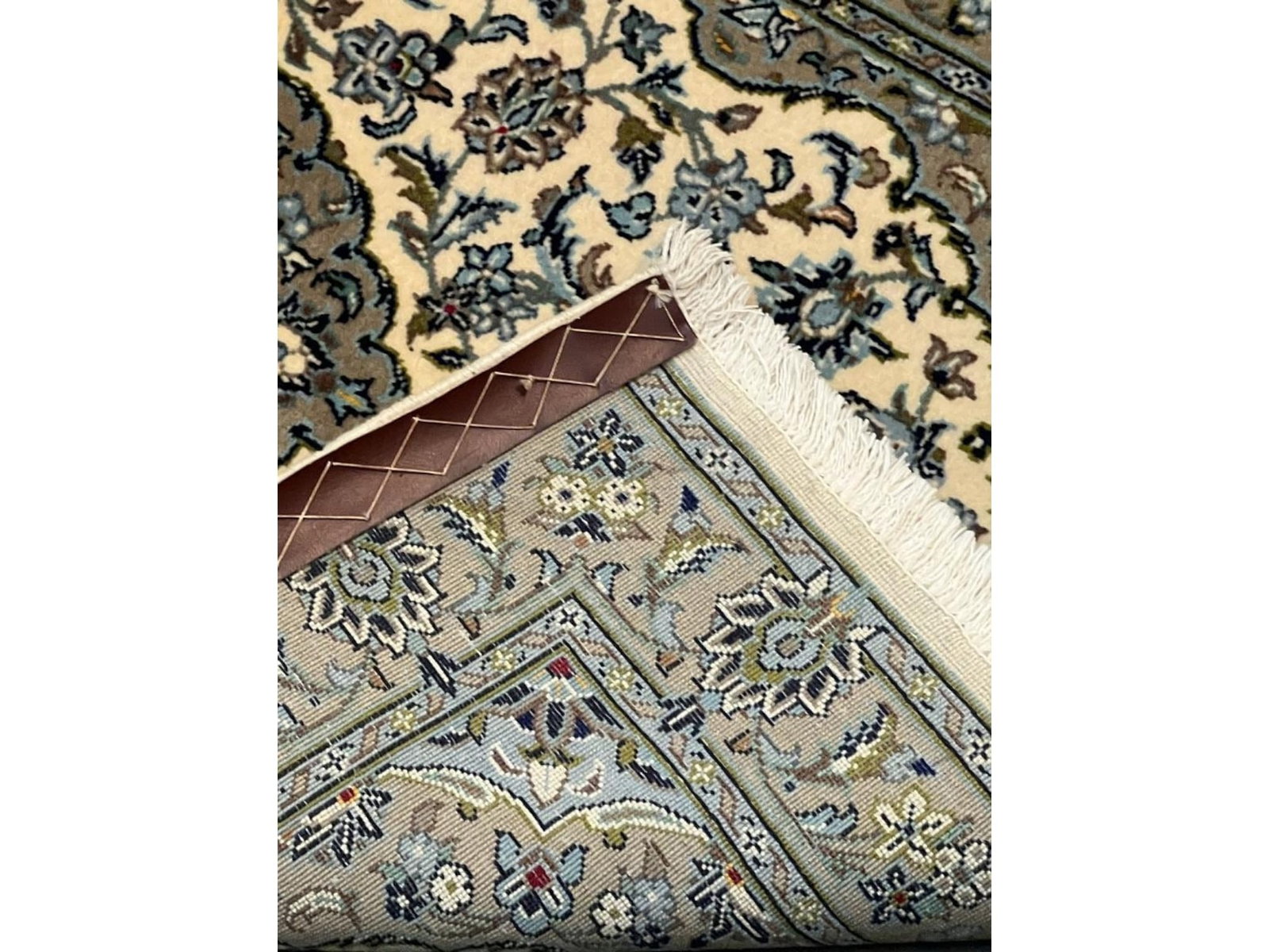 $1,760 - Ivory Ground Medallion Persian Kashan Rug, Hand-Knotted Wool, 2'9" x 4'0" - 3