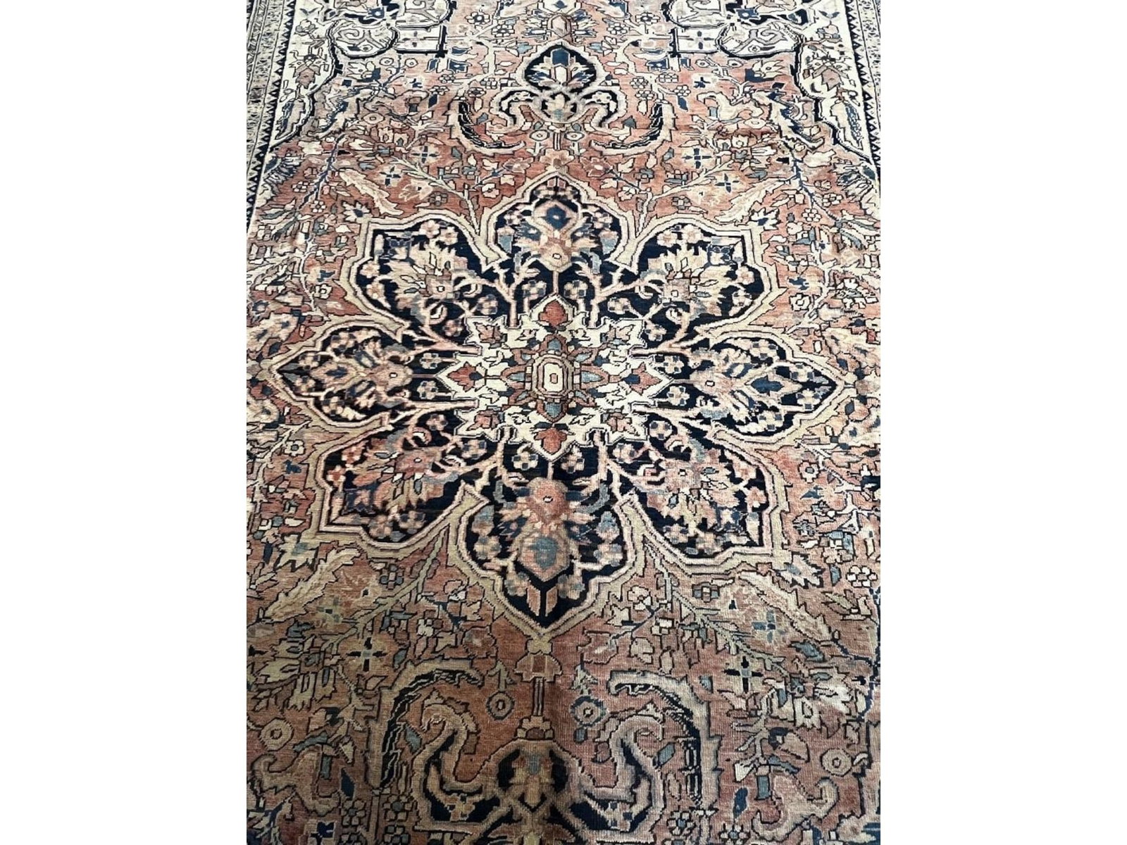 $7,520 - Vase-and-Palmette Spandrel Persian Heriz Carpet, Hand-Knotted Wool, 9'6" x 13'9" - 2