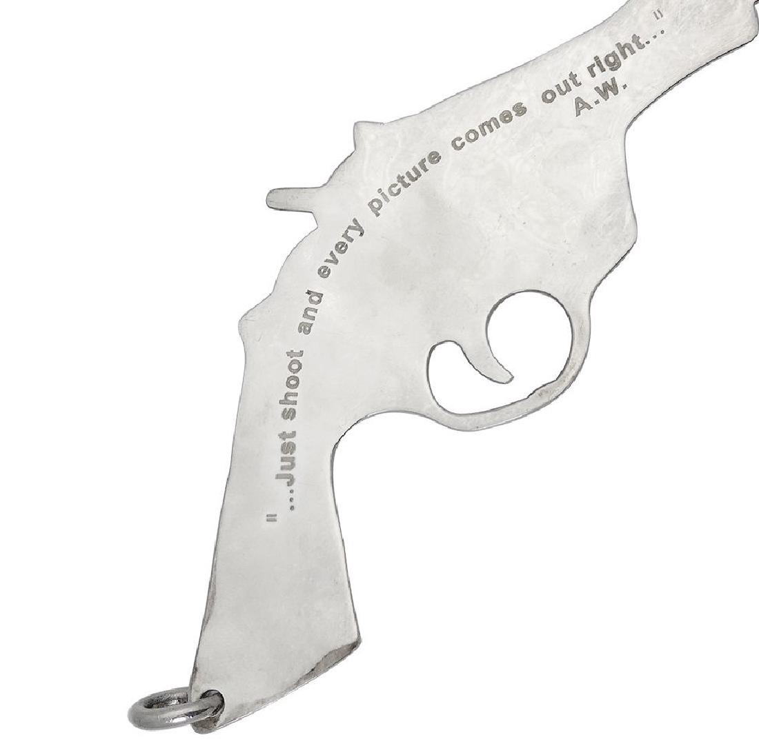 Robert Lee Morris Andy Warhol Silver Large Gun Pendent: Brand: Robert Lee Morris Andy Warhol Weight: 17.4 gramsGun Measurements: 4.5" x 1.7" Condition: Preowned (Can Be Professionally Polished To A Like New Condition Upon Request*CHAIN NOT INCLUDED*