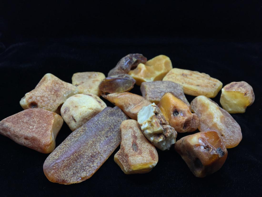 Baltic Amber Stone Set (1 of 8)