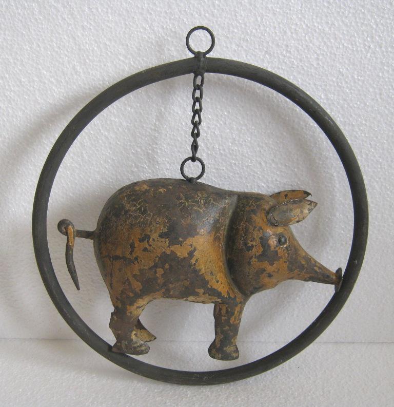 Pig / hog trade sign , circular frame (1 of 8)