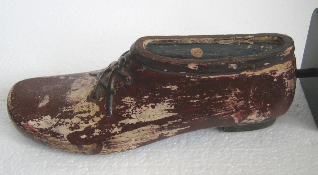 Shoe trade store display sign , advertisement (1 of 8)