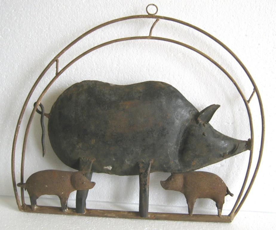 Iron Pig with piglets , store display trade sign . (1 of 9)
