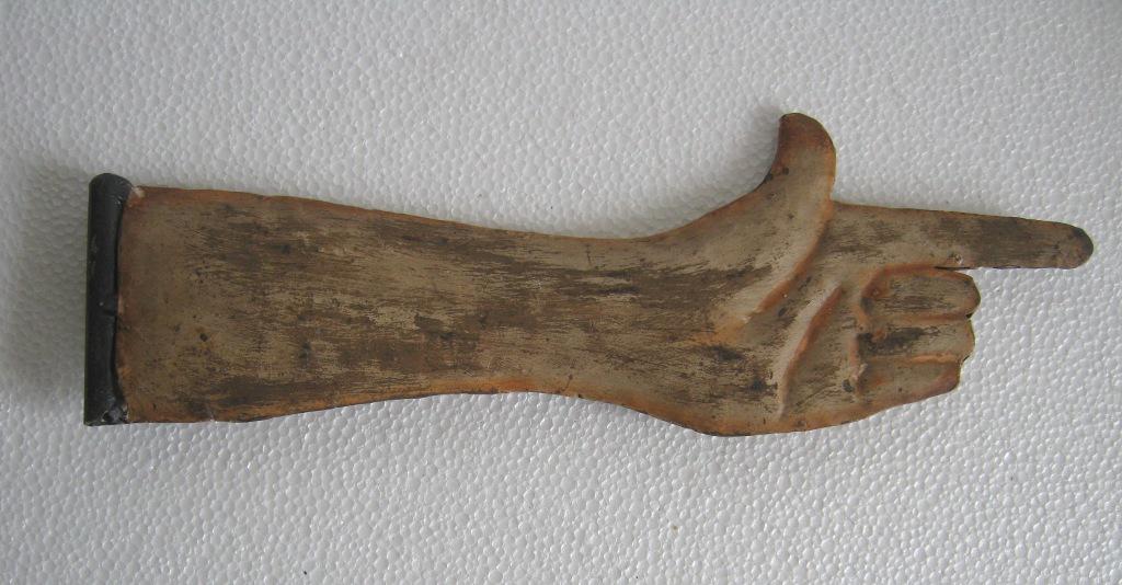 Iron hand direction trade sign / store sign (1 of 7)