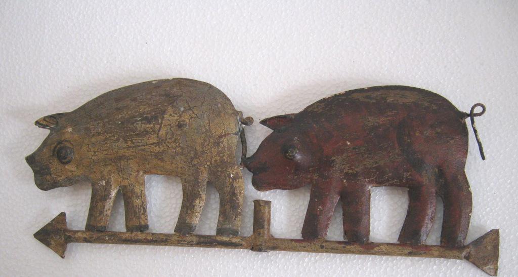 Iron two pigs weather vane (1 of 7)