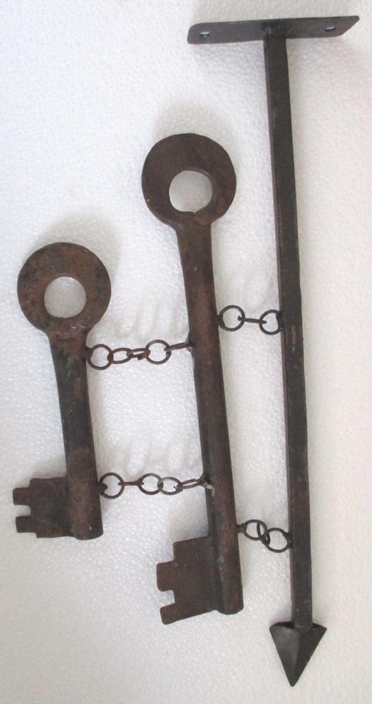 Iron lock smith keys trade sign , store display wall (1 of 6)