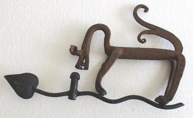 Cast iron dragon weathervane (1 of 8)