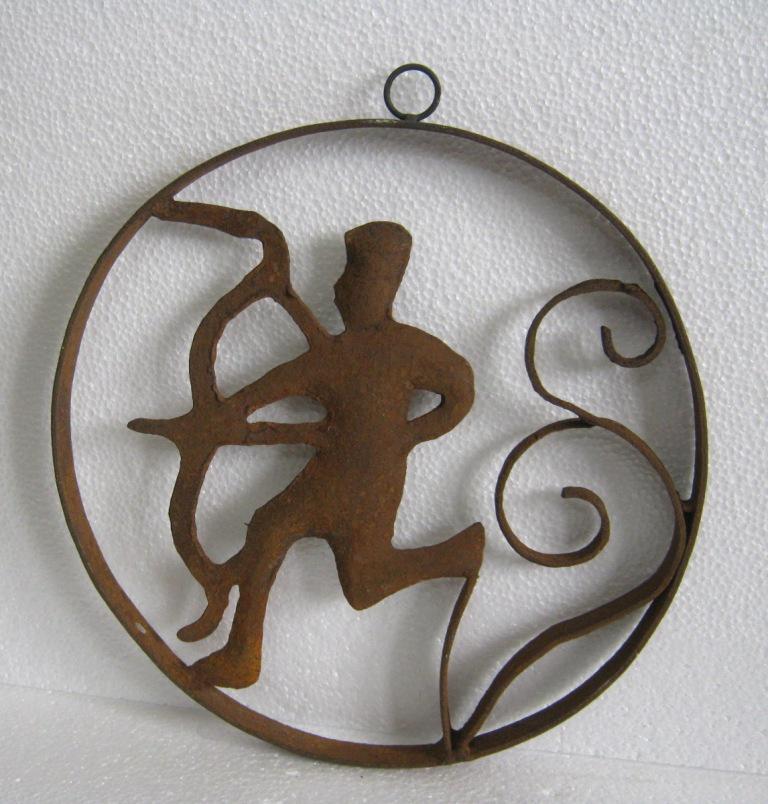 Iron man with bow and arrow wall dÃ©cor / trade sign: Circular framed trade sign , wall dÃ©cor hanging . Size : 12.75 x 11.70 x 0.75 inch