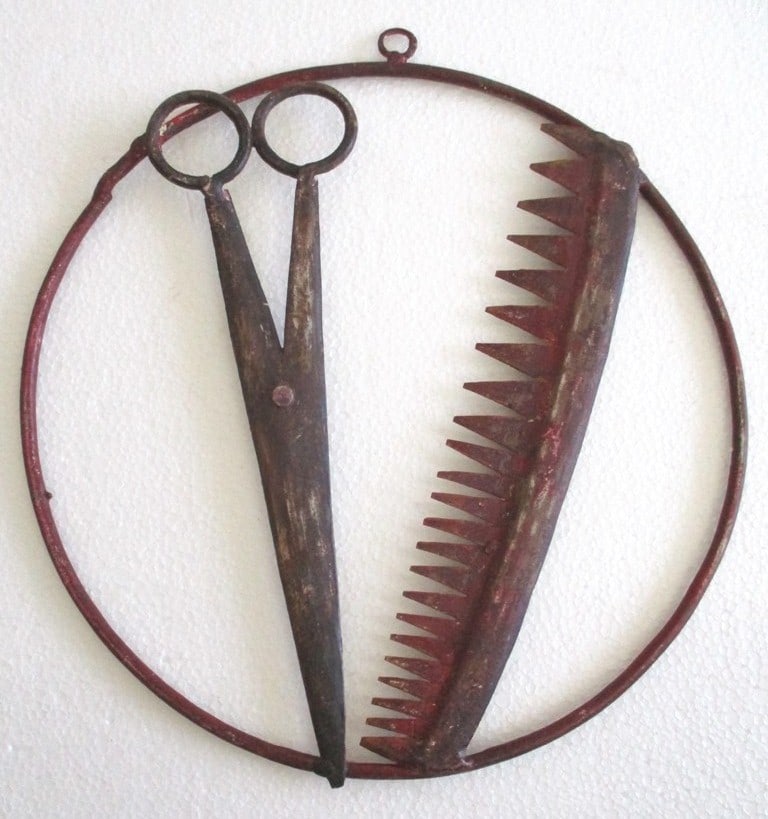 Iron barber's trade advertisement sign comb and scissors (1 of 6)