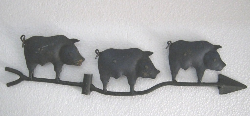 Iron three pigs weather vane (1 of 6)