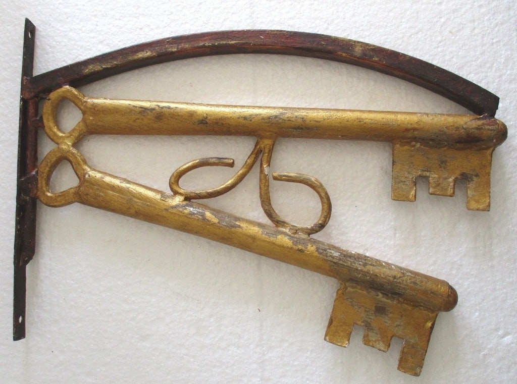 Iron locksmith trade store display advertisement sign (1 of 7)