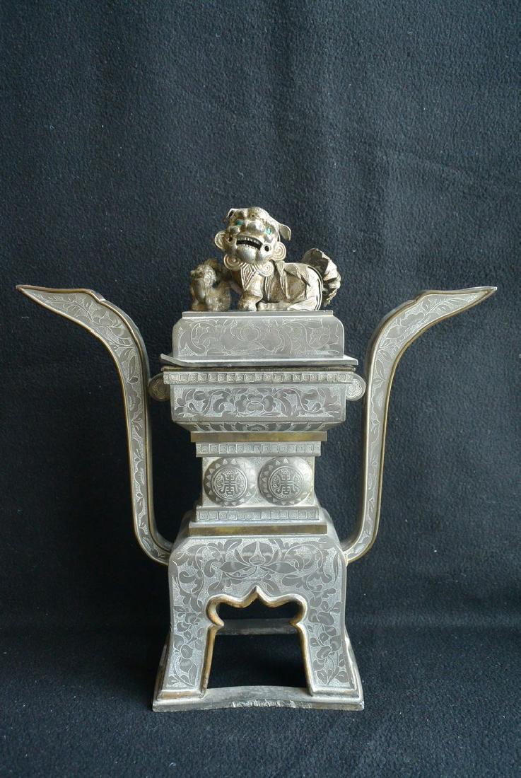 A Finely Mid-Qing tin organs hat ear incense burner: 清代中期 锡器官帽耳香炉：拍品尺寸：H:31.3cm,L:29.8cm,W:10cm.--------------------A Finely Mid-Qing