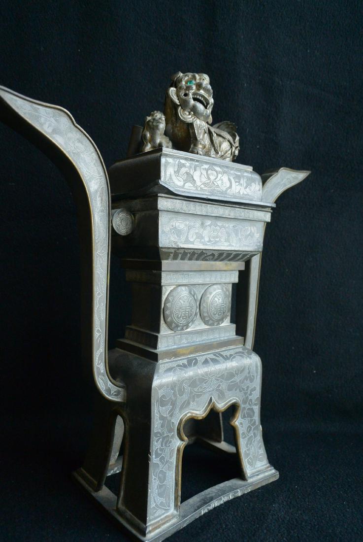 A Finely Mid-Qing tin organs hat ear incense burner: 清代中期 锡器官帽耳香炉：拍品尺寸：H:31.3cm,L:29.8cm,W:10cm.--------------------A Finely Mid-Qing