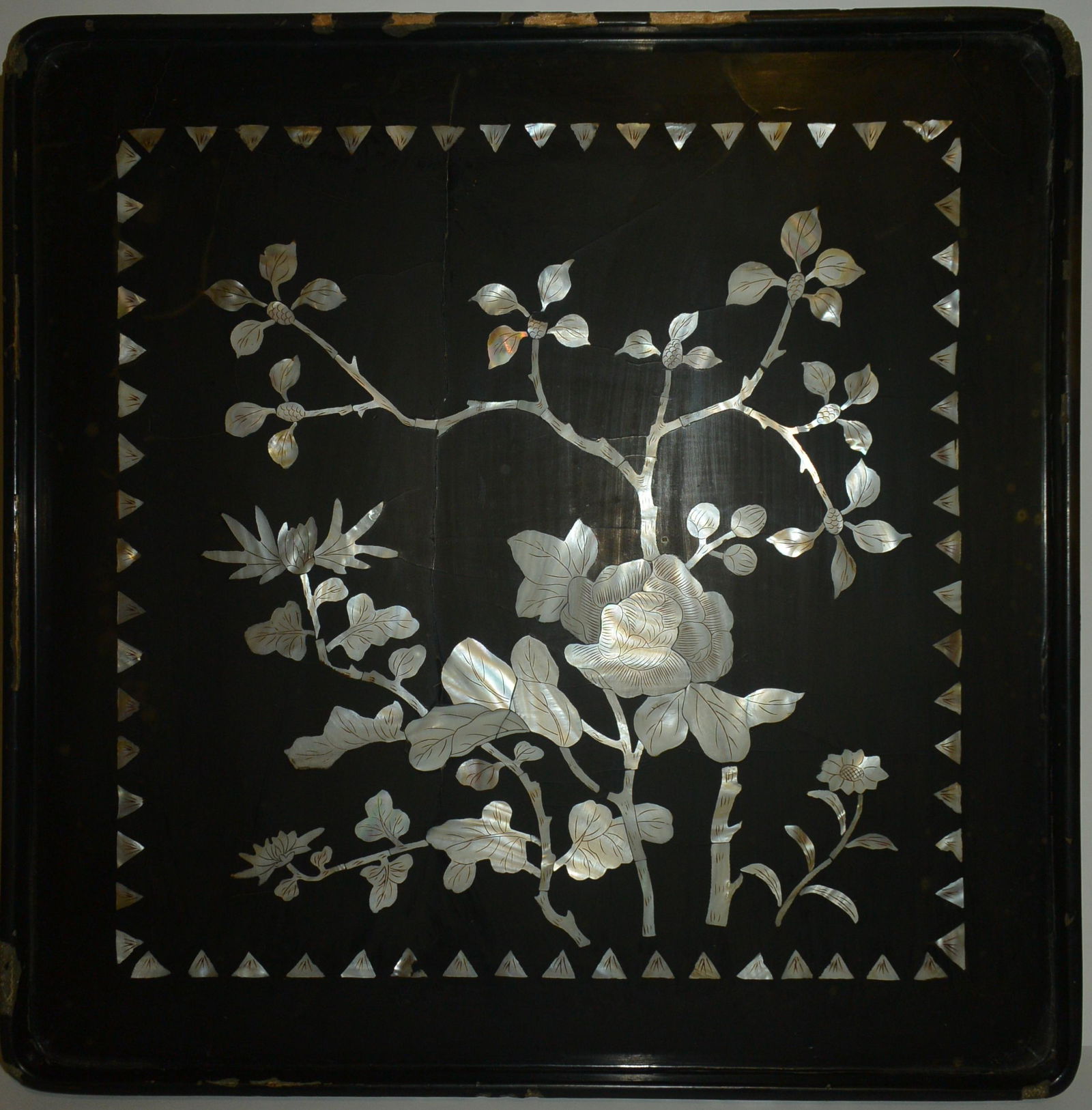 Lacquerware enchase mother-of-pearl square plate, Ming (1 of 17)
