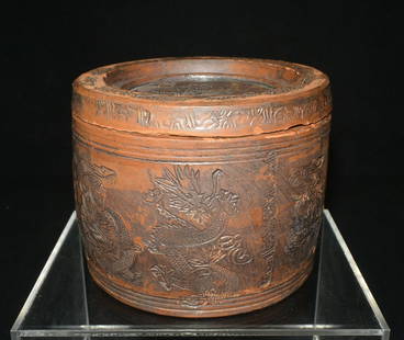 A Finely Chinese Charming Zisha Drum Form Box Qing: A Finely And Rare Chinese Zi-Sha shacricket tank this tank was straight type, the lid has a groove along, muddy fine pure, hair color fresh and calm, excellent ventilation, carved, bottom engraved