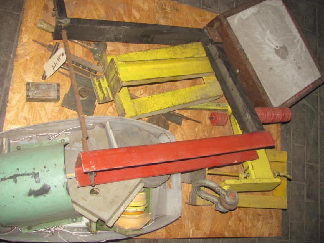 Pallet Lot of Misc Steel Brackets: This consists of everything on pallet