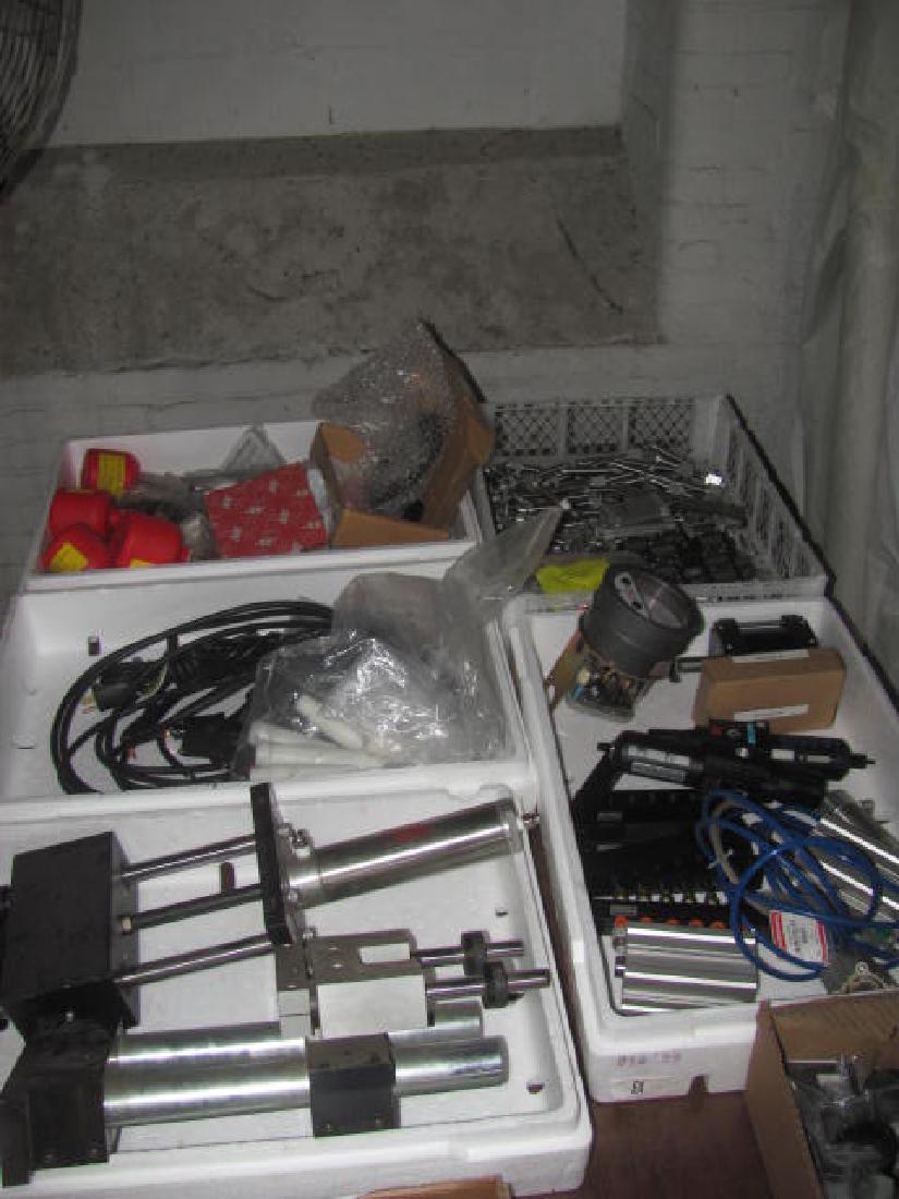 Pnuematic Air Cylinders Dwyer Photohelic Gauges (1 of 9)