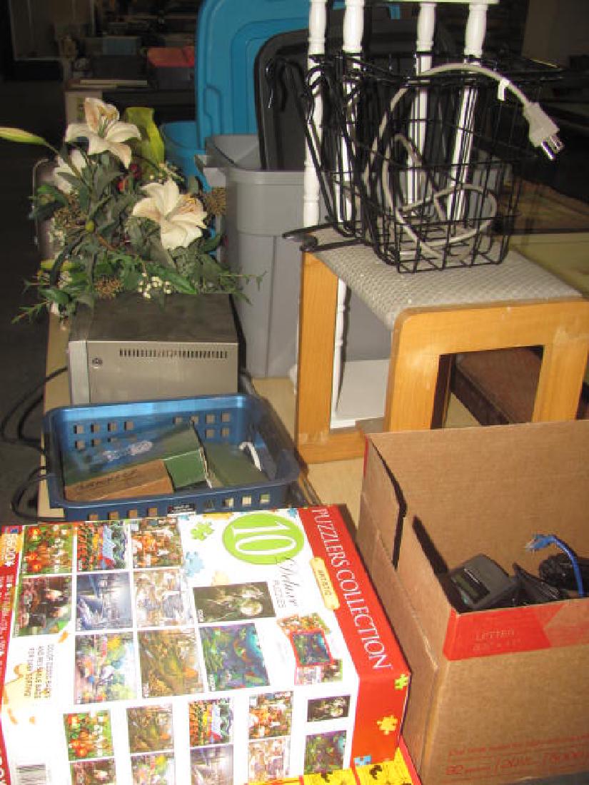 Misc Table Lot (1 of 4)