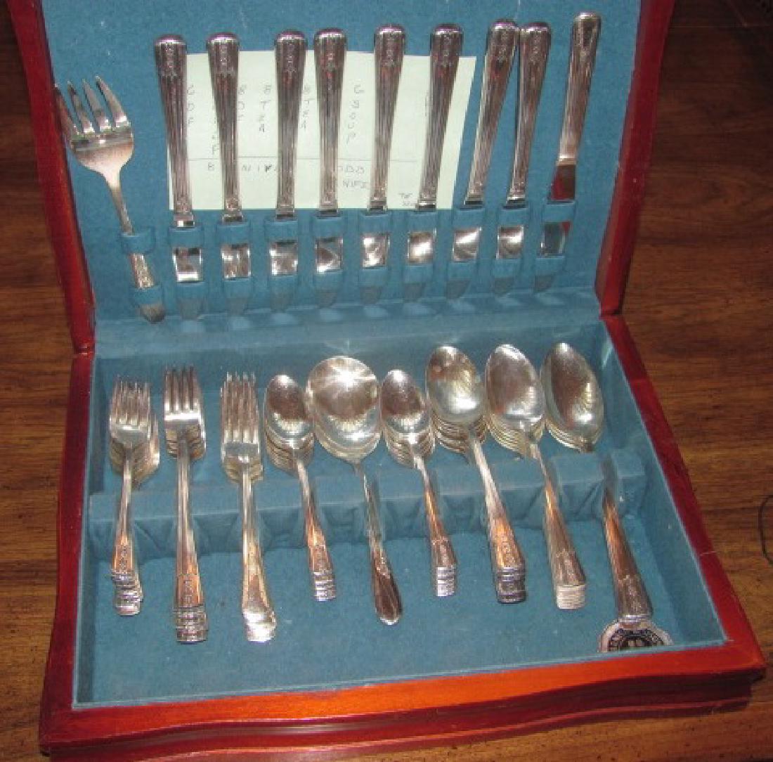 Rogers Flatware Set (1 of 2)
