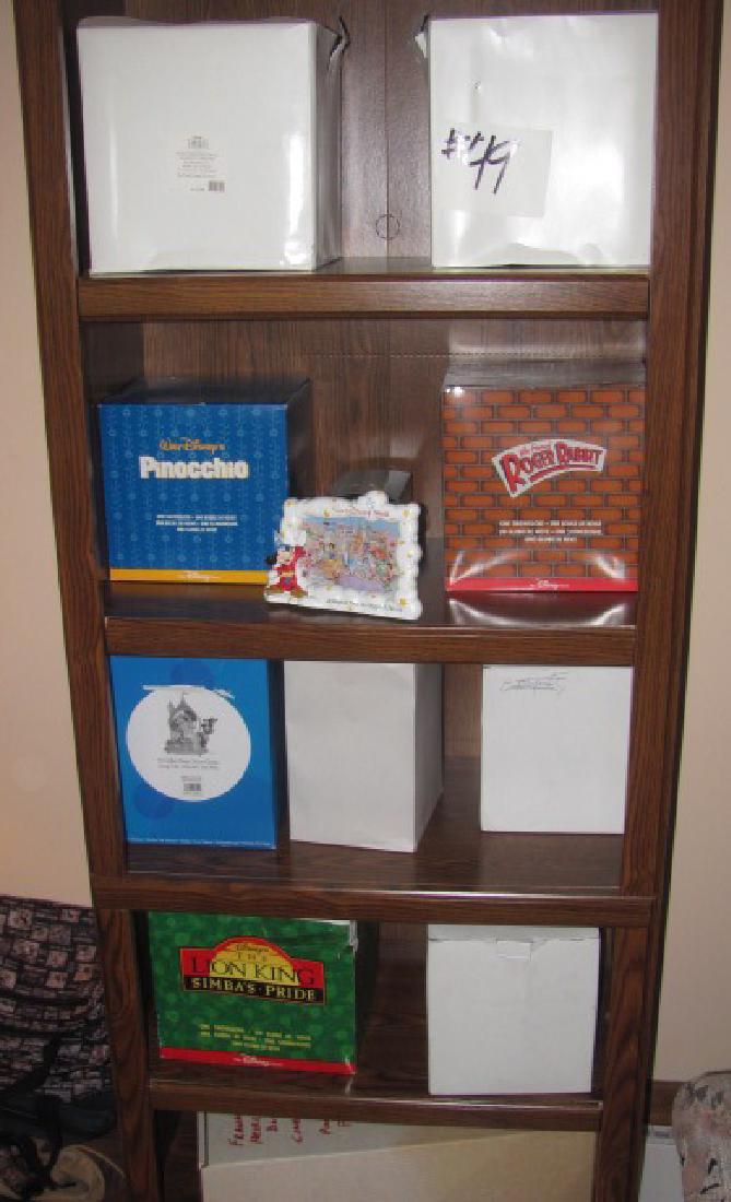 Snowglobes Franklin Heirloom Dolls (1 of 7)