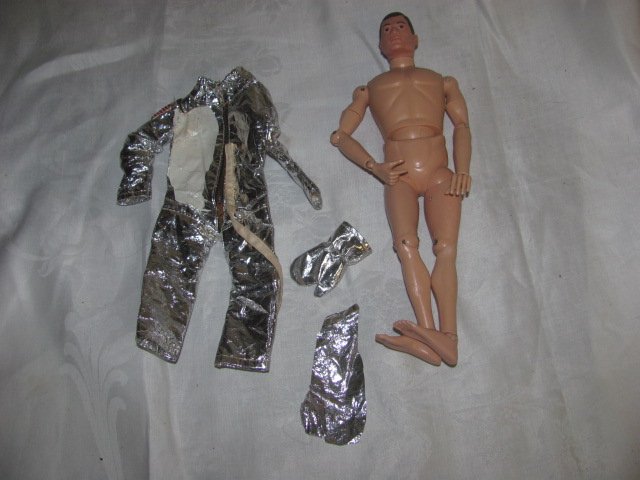 1964 HASBRO GI JOE DOLL (1 of 4)