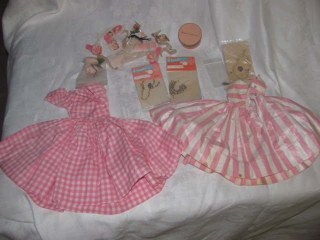 Misc. Doll Clothes / Clothing Lot (1 of 6)