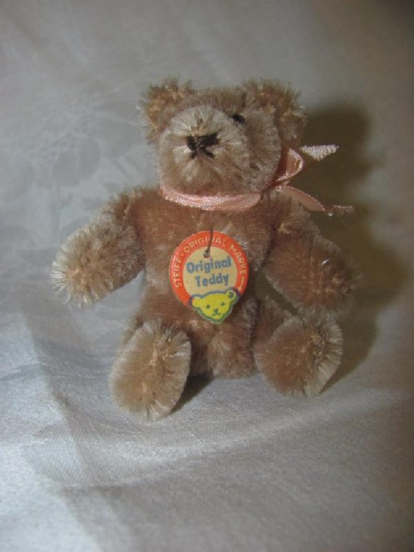 Steiff Original Teddy Bear (1 of 2)