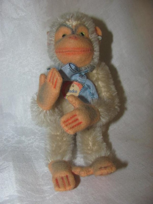 4" Steiff Jocko Monkey (1 of 4)