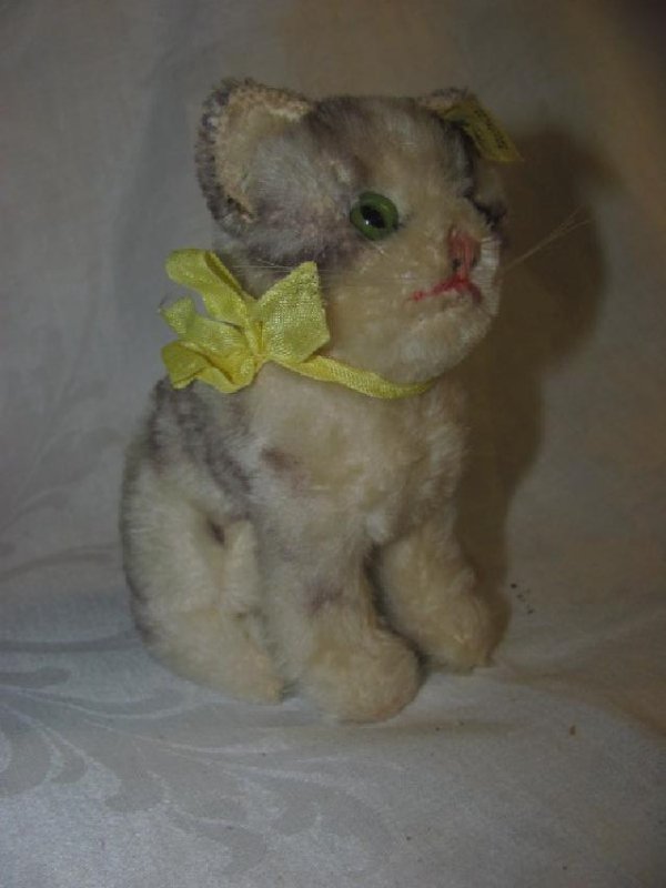 5" Steiff Kitten / Cat: Has button in ear
