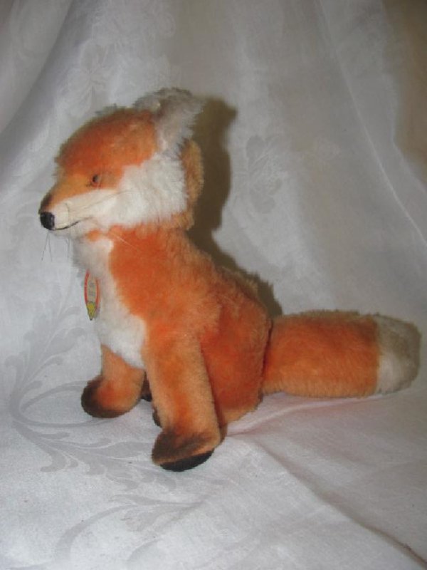 Steiff Cosy Fuzzy Fox (1 of 3)